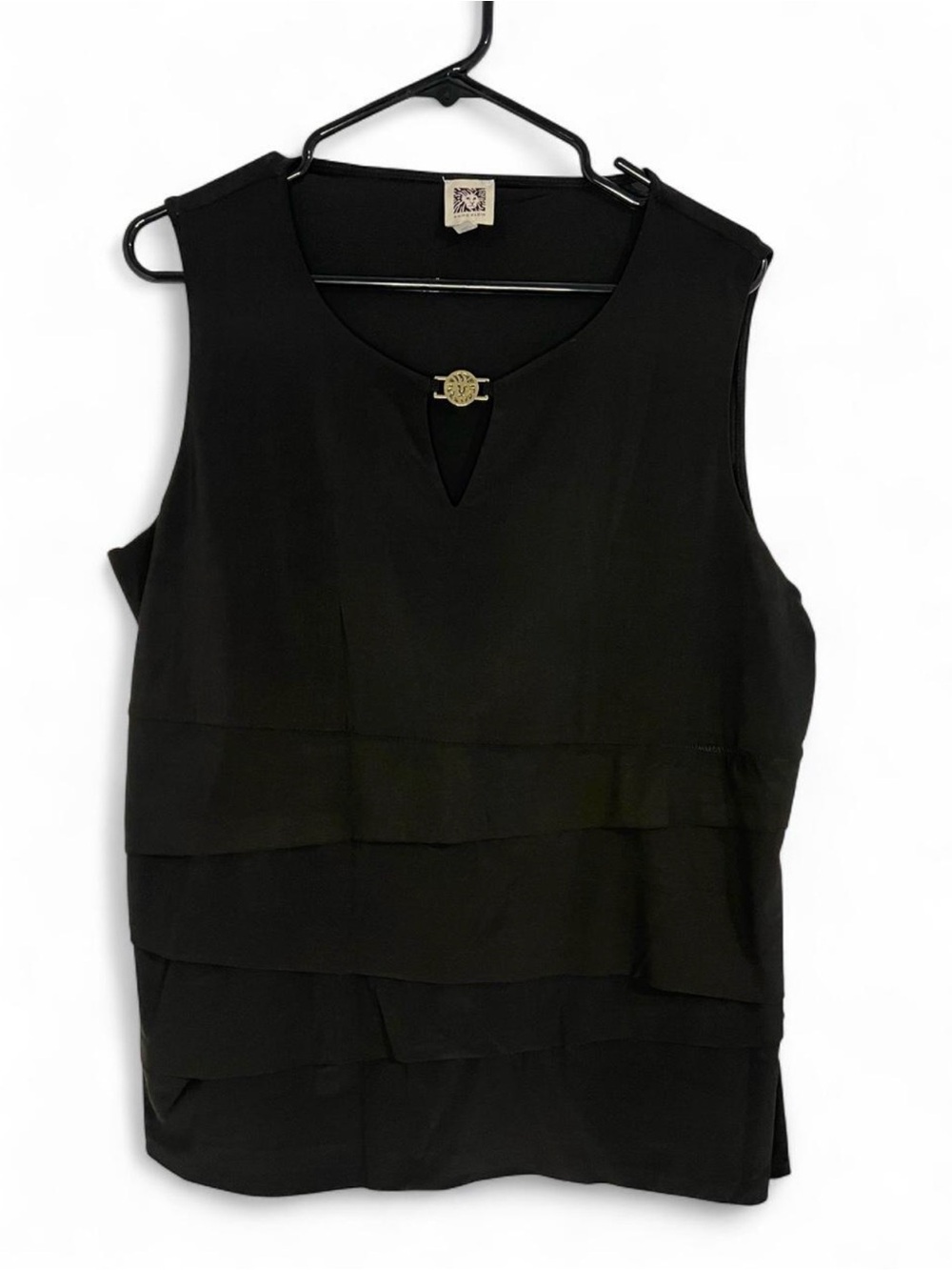 Anne Klein Black Sleeveless Tiered Keyhole Shell Top